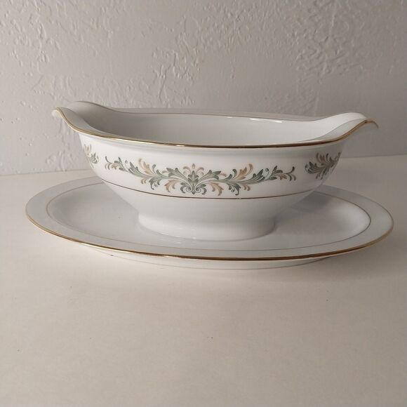 Noritake BARCELONA 6673 Gravy Boat Attached Base Gold Trim Discontinued - Picture 3 of 10